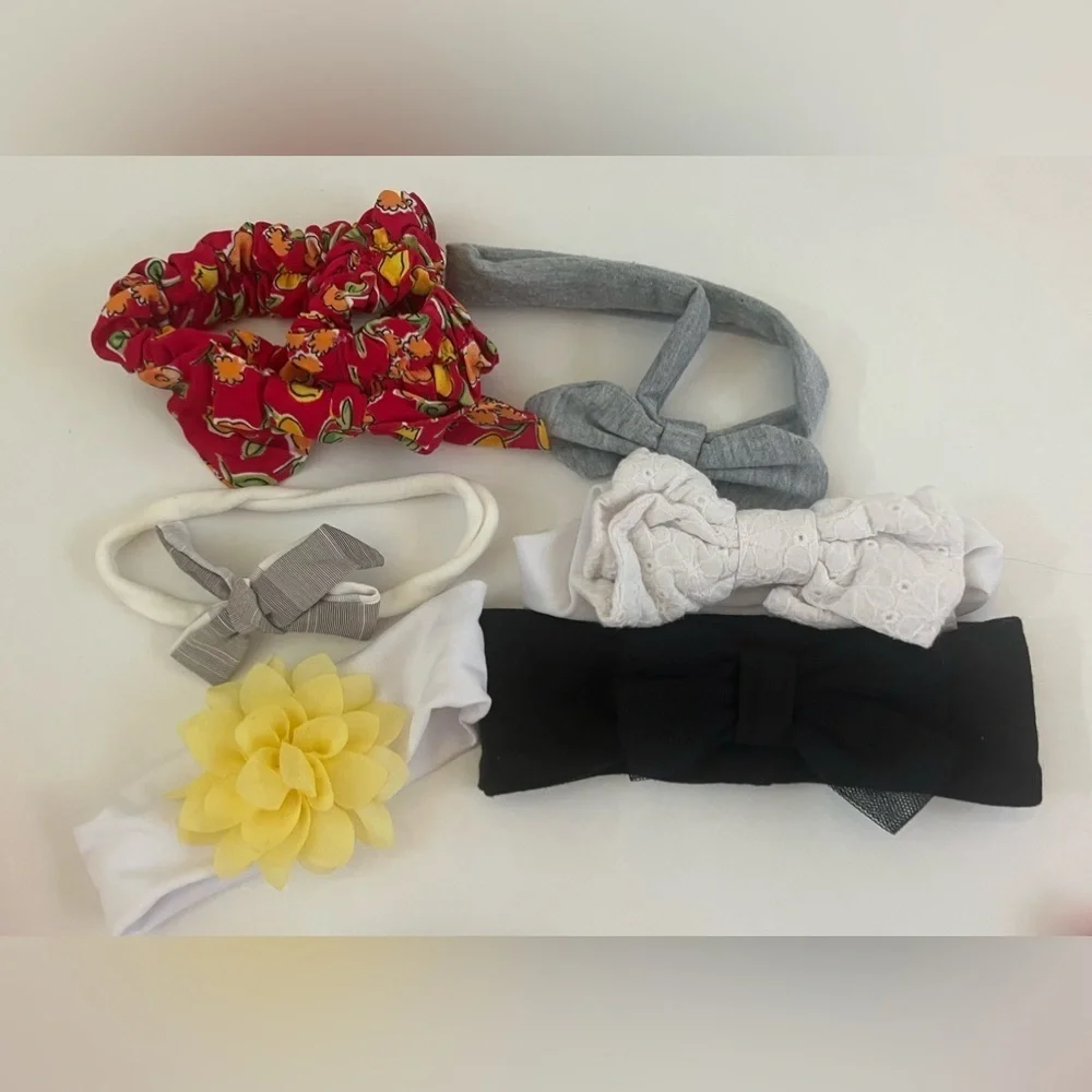 Baby/toddler girl hair bow bundle-28 items total bows headbands